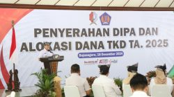 Serahkan DIPA dan Alokasi Dana TKD, Pj Bupati Bojonegoro Tekankan Penggunaan Anggaran Secara Tepat